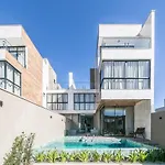 Casa Requinte, 4 Suites , Piscina II