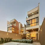Casa Requinte, 4 Suites , Piscina II
